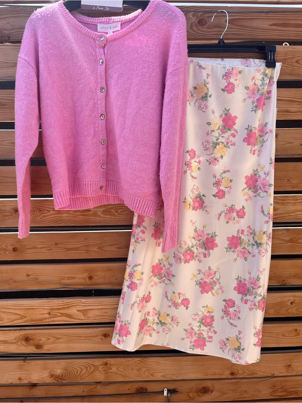 Olive & Oak Pink Button Cardigan with Cream Floral Skirt - Picture 10 of 11